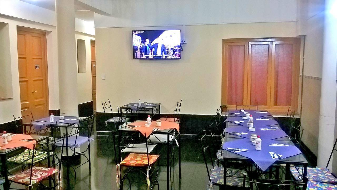 Los Amigos De La Linda Salta Esterno foto